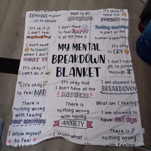 Mental Breakdown Throw - White